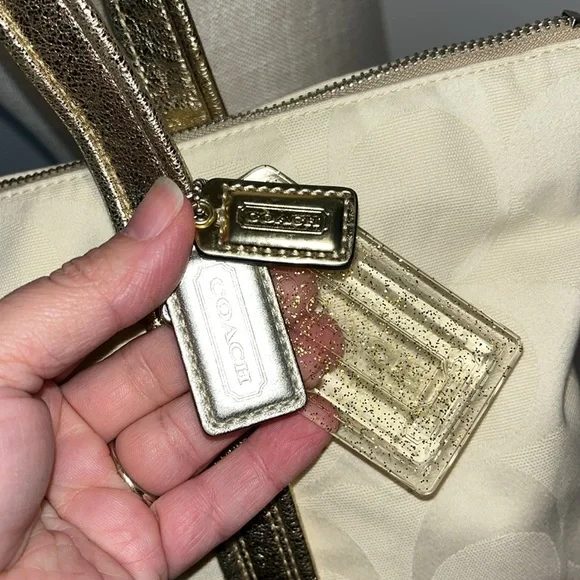 Coach Glam Poppy “Made for me by Coach” Should Bag Style 14979 - Picture 2 of 16